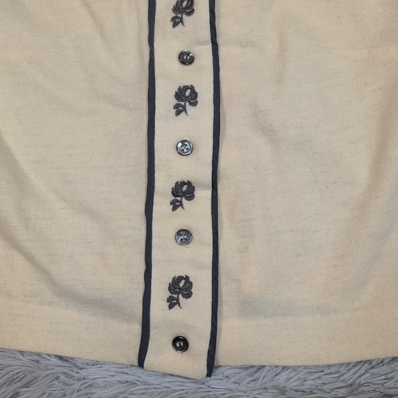 Vintage Junior House Shirt Womens S Yellow Wool 60s 70s Lightweight Comfort Soft - Picture 6 of 8